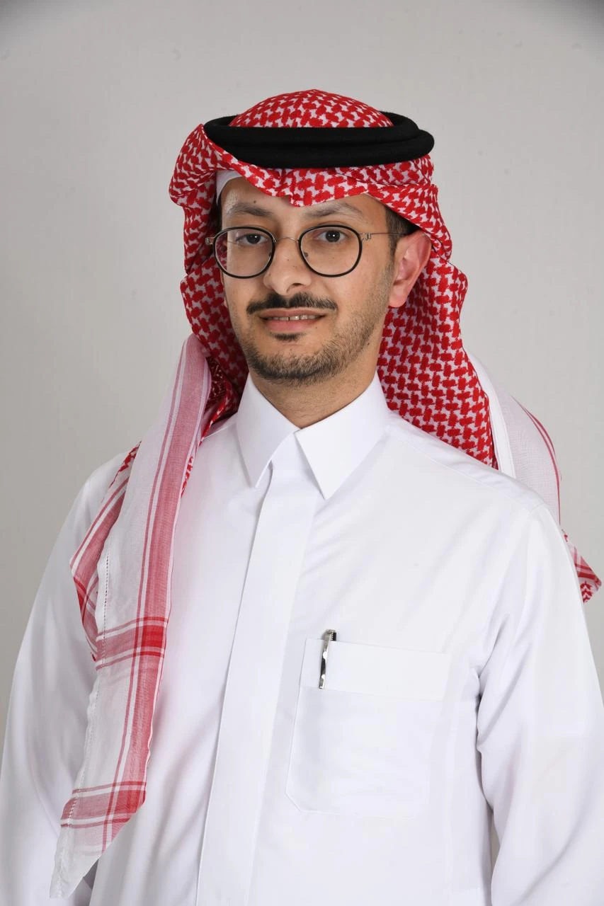 صورة شخصية للدكتور مشعل الشويعر